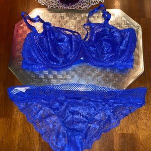 Blue lingerie set